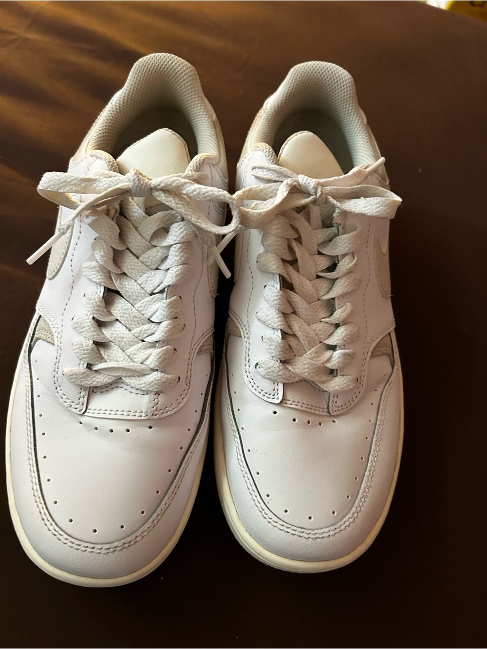 Nike Men's White Low-Top Leather Sneakers